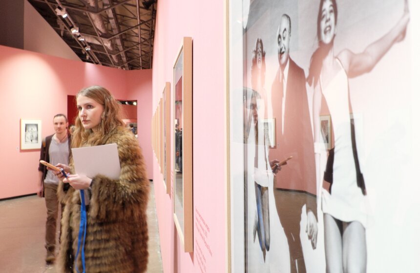 Открытие выставки Филиппа Халсмана "Прыжок" 2 фото