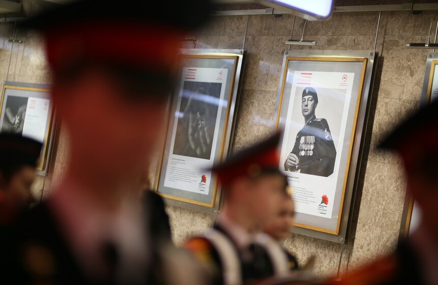 Выставка "Герои России, какими их не видел никто". Фото 2 фото