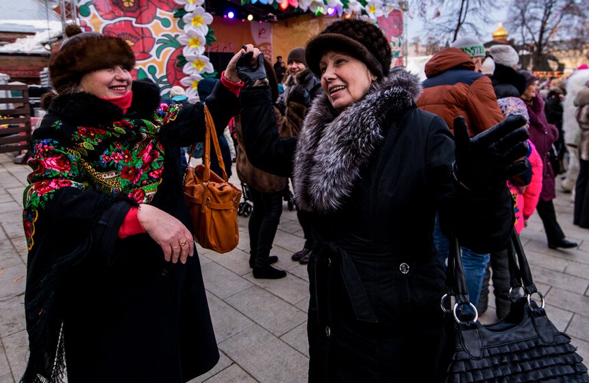 Москвичи проводили Масленицу 20 фото