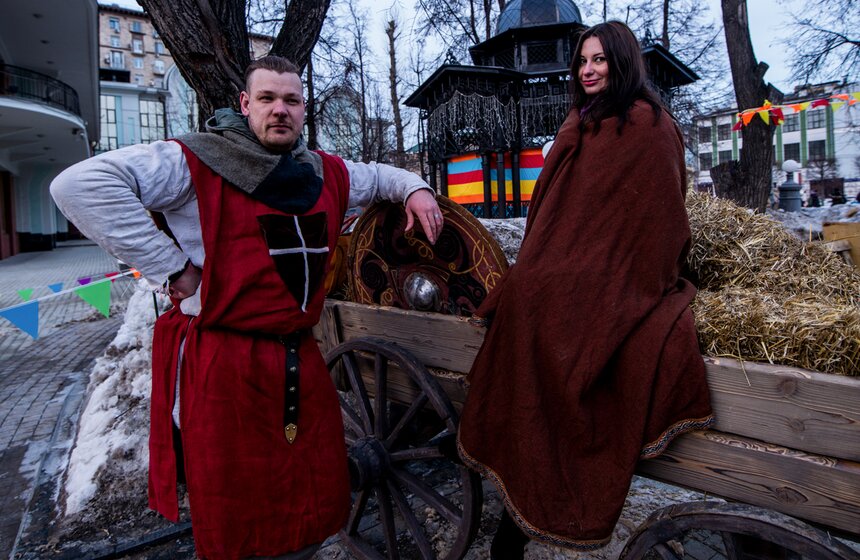 Москвичи проводили Масленицу 26 фото