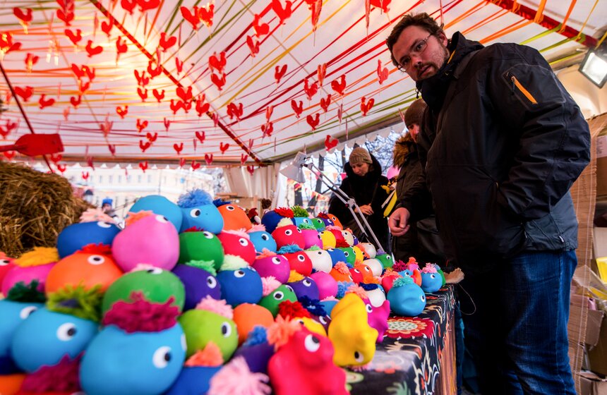 Москвичи проводили Масленицу 16 фото