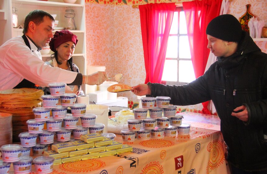"Москва 24" накормила гостей и жителей столицы блинами. Фото 9 фото