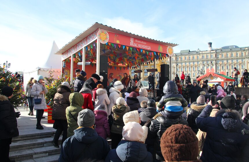 "Москва 24" накормила гостей и жителей столицы блинами. Фото 1 фото