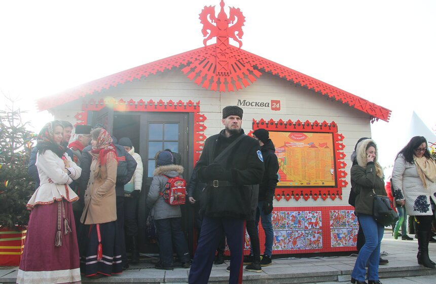 "Москва 24" накормила гостей и жителей столицы блинами. Фото 19 фото
