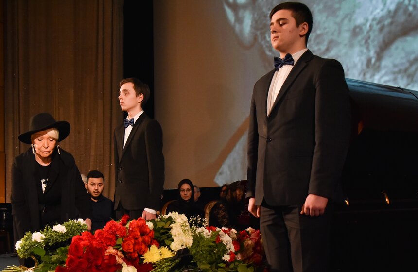 Прощание с актером Алексеем Петренко 13 фото