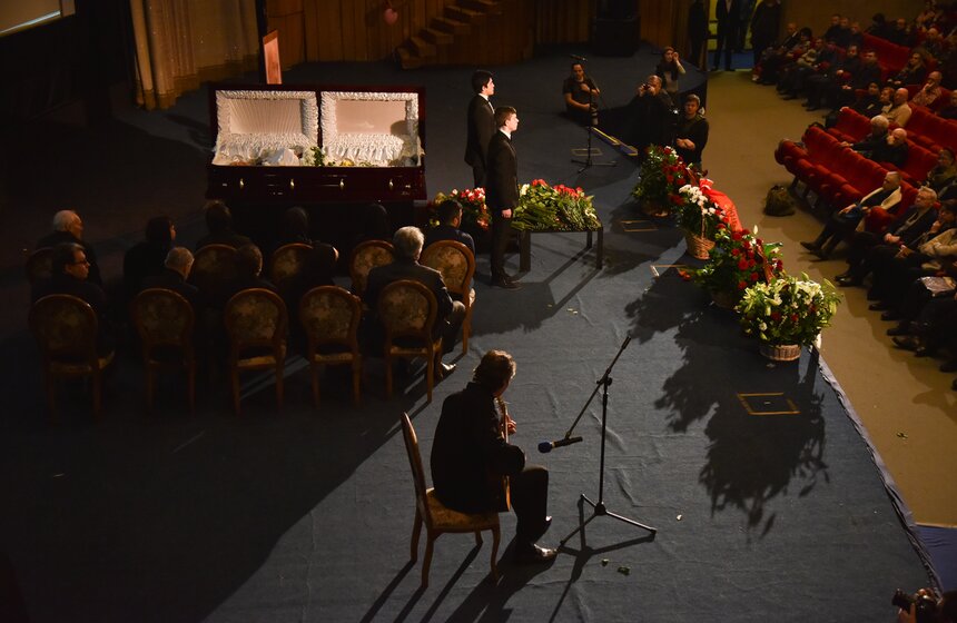 Прощание с актером Алексеем Петренко 10 фото