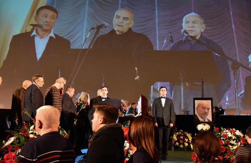 Прощание с актером Алексеем Петренко 18 фото