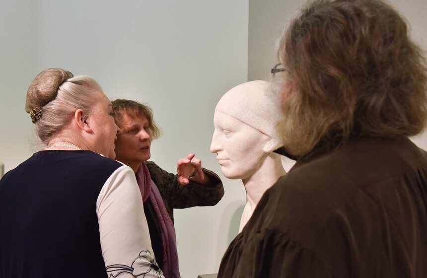 Выставка "Мужики и бабы" в Третьяковской галерее 13 фото