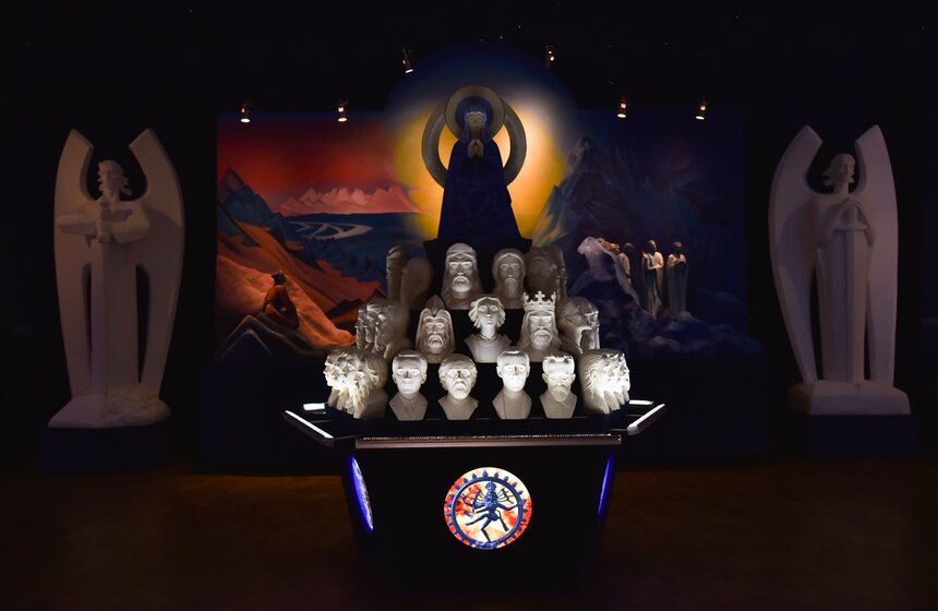 Выставка "Священные вершины" открылась в музее Рериха 14 фото