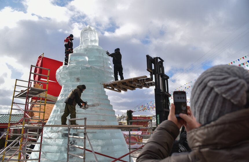 Ледяная Масленица украсила Манежную площадь 15 фото