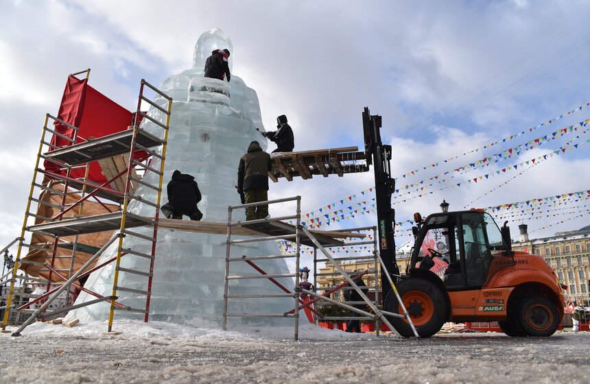 Ледяная Масленица украсила Манежную площадь 18 фото