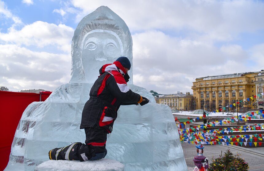 Ледяная Масленица украсила Манежную площадь 7 фото
