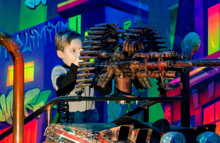 Открытие первого в Москве "Музея Восстания Машин" 25 фото