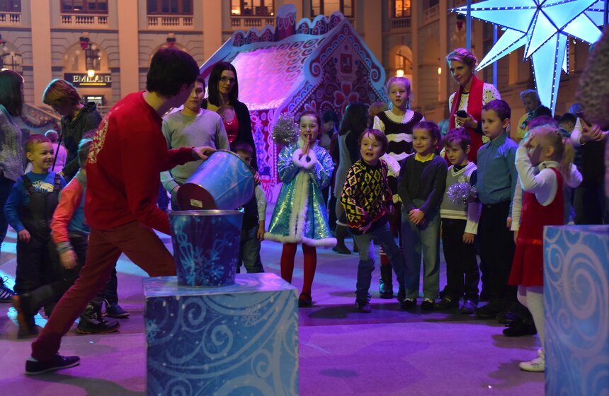 Серия новогодних представлений "Елка Мэра" 6 фото