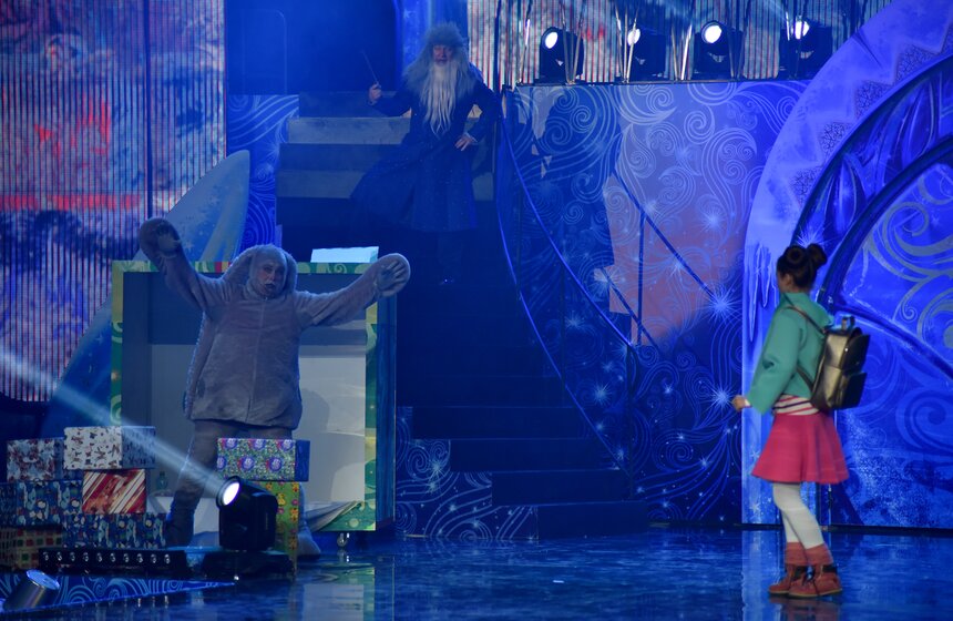 Серия новогодних представлений "Елка Мэра" 17 фото