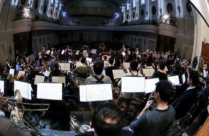 Теодор Курентзис и оркестр MusicAeterna репетируют "Золушку" 30 фото