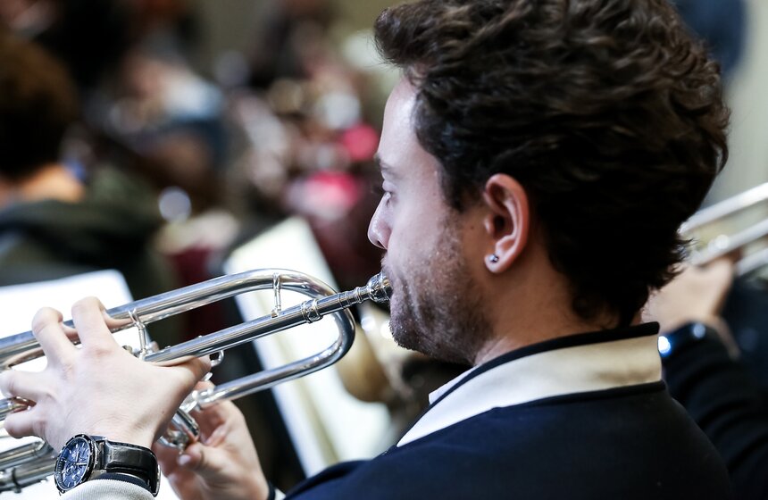 Теодор Курентзис и оркестр MusicAeterna репетируют "Золушку" 34 фото