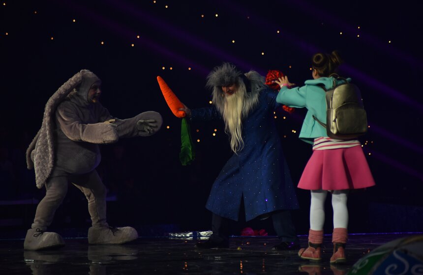 Серия новогодних представлений "Елка Мэра" 20 фото