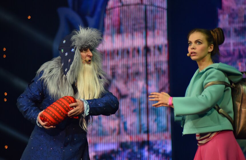 Серия новогодних представлений "Елка Мэра" 19 фото