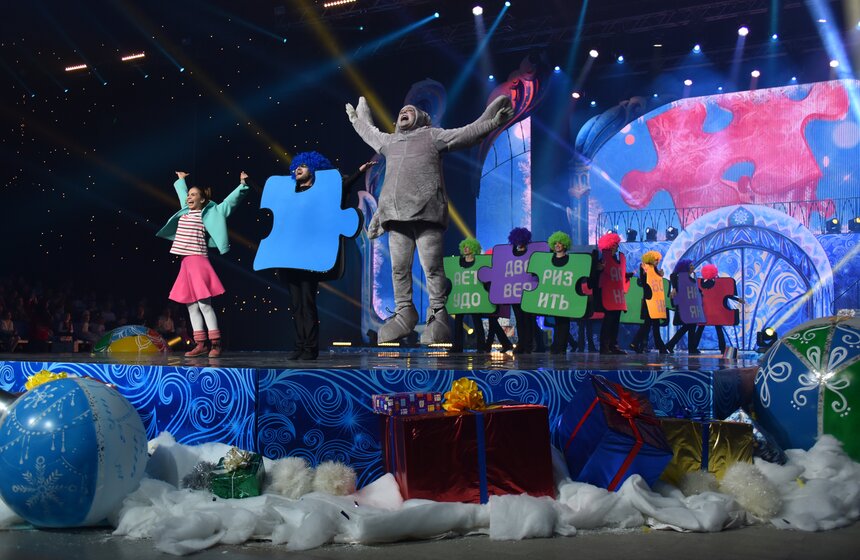 Серия новогодних представлений "Елка Мэра" 25 фото