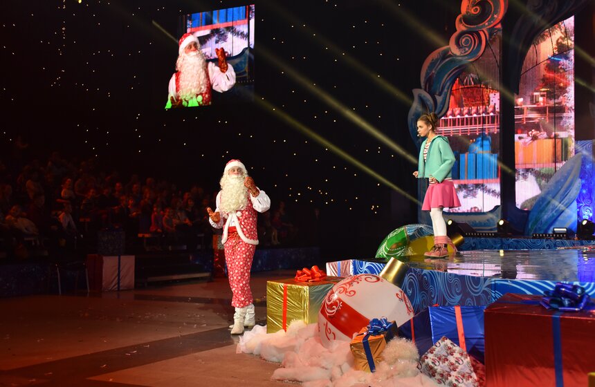 Серия новогодних представлений "Елка Мэра" 34 фото