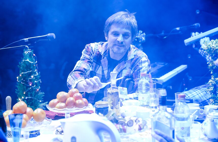 Предновогодний "халатный" концерт группы "Несчастный случай" 25 фото