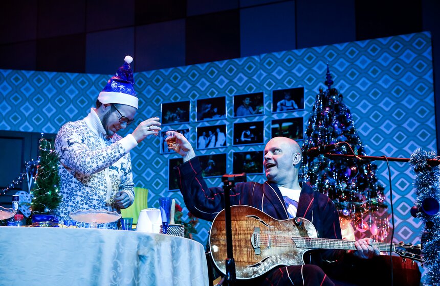 Предновогодний "халатный" концерт группы "Несчастный случай" 38 фото