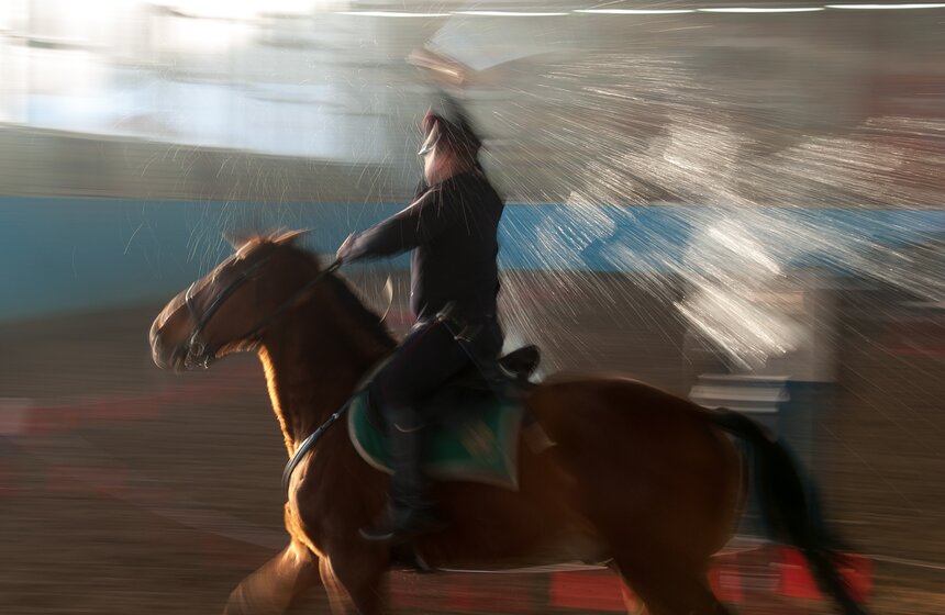 Кавалерийские маневры сотрудников ГУ МВД Москвы. Фоторепортаж 24 фото