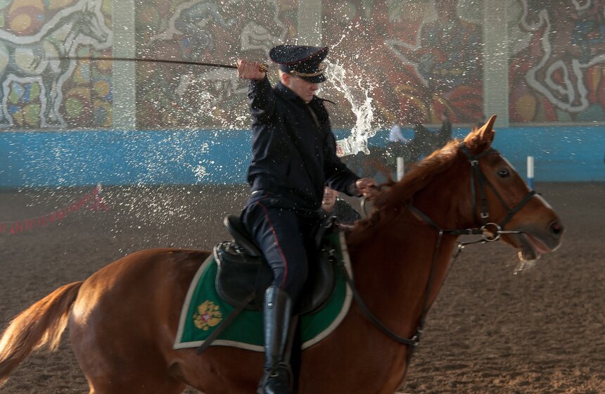 Кавалерийские маневры сотрудников ГУ МВД Москвы. Фоторепортаж 27 фото