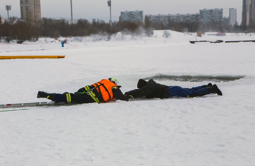 Занятия по обеспечению безопасности на водных объектах 25 фото
