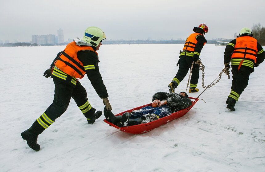 Занятия по обеспечению безопасности на водных объектах 27 фото