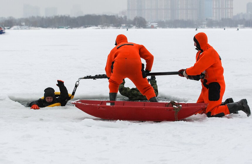 Занятия по обеспечению безопасности на водных объектах 13 фото