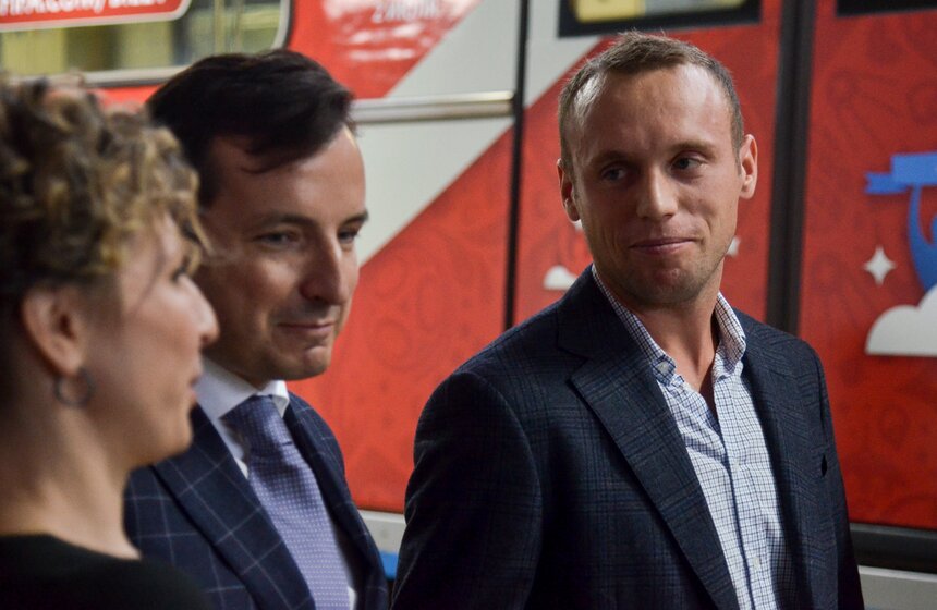 Посвященный Кубку конфедераций поезд запустили в подземке 14 фото