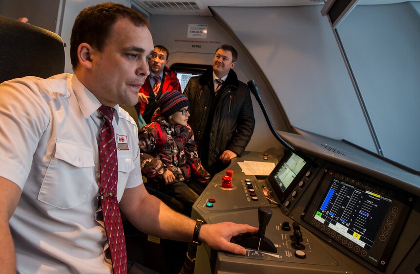 Московское центральное кольцо встретило 25-миллионного пассажира 9 фото