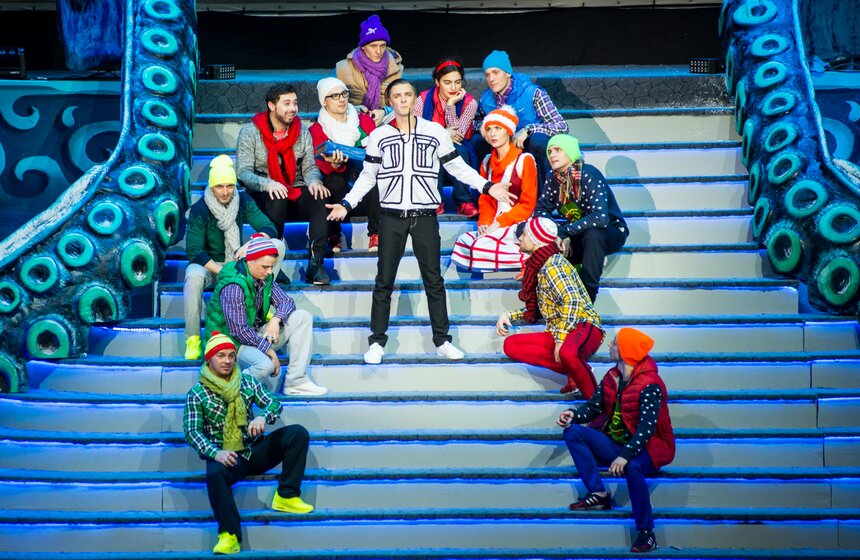 Цирковое шоу на воде "Тайна подземного моря" 10 фото