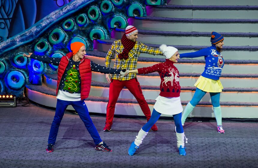 Цирковое шоу на воде "Тайна подземного моря" 2 фото