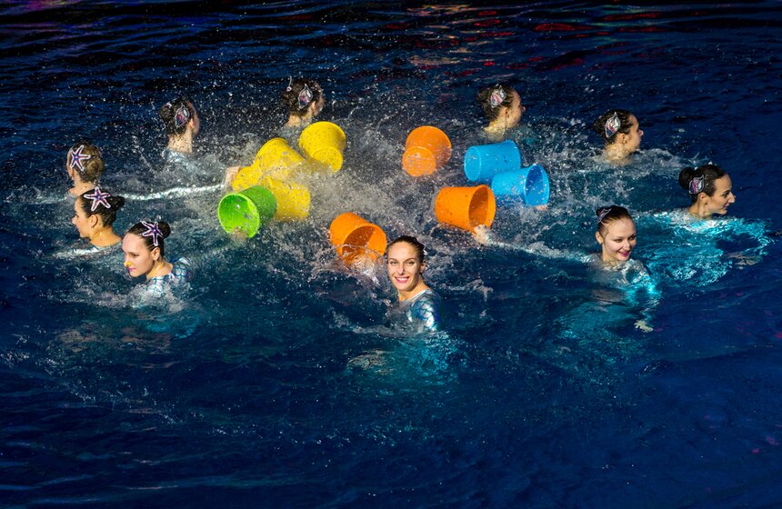 Цирковое шоу на воде "Тайна подземного моря" 20 фото