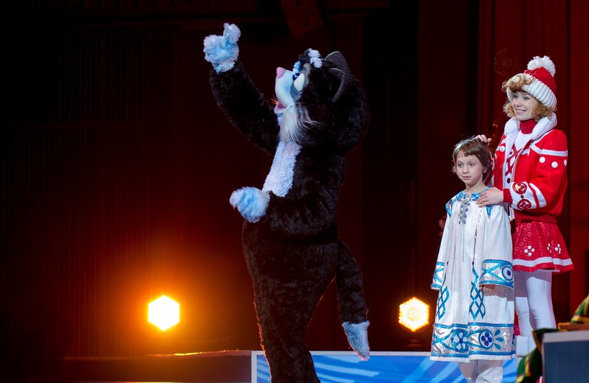 Главная Елка страны стартовала в Кремле 40 фото