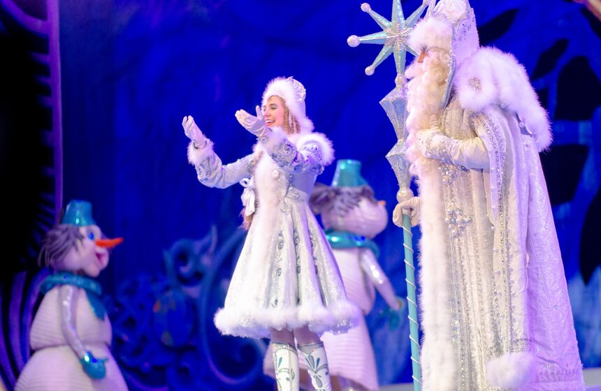 Главная Елка страны стартовала в Кремле 23 фото