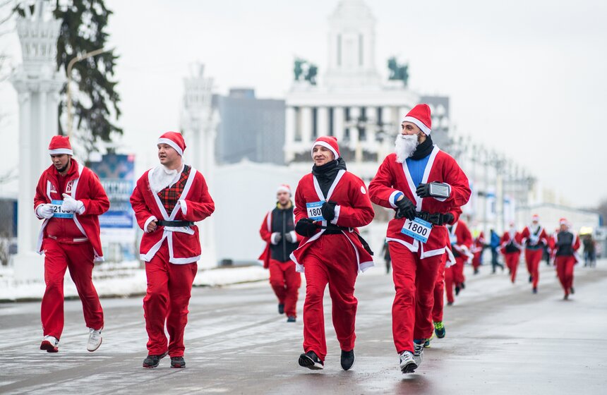 Благотворительный забег Дедов Морозов 19 фото