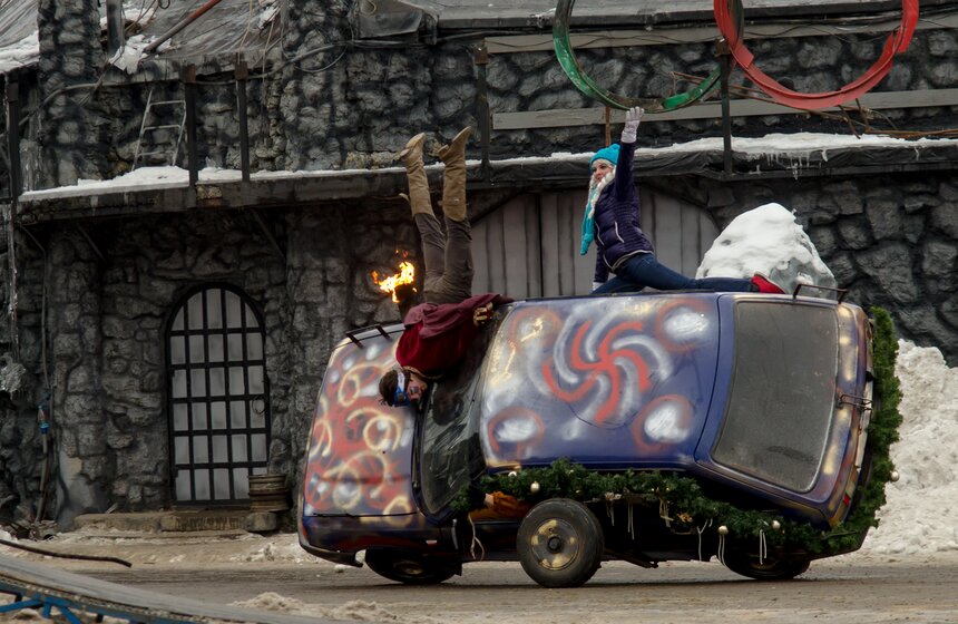 Новогодняя елка каскадеров "Властелин колец - Хоббит-стрелец" 19 фото