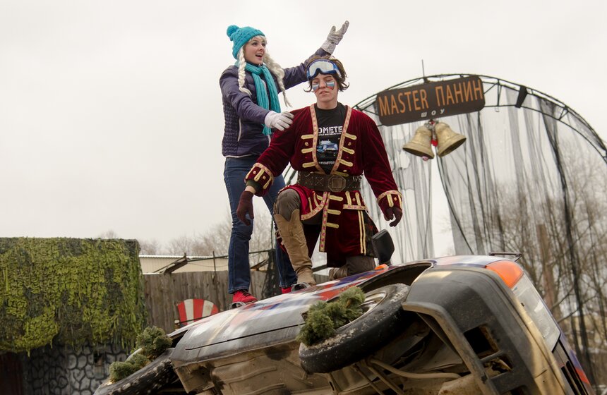 Новогодняя елка каскадеров "Властелин колец - Хоббит-стрелец" 18 фото