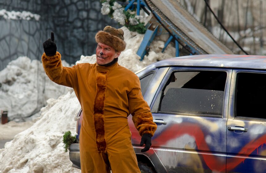 Новогодняя елка каскадеров "Властелин колец - Хоббит-стрелец" 17 фото