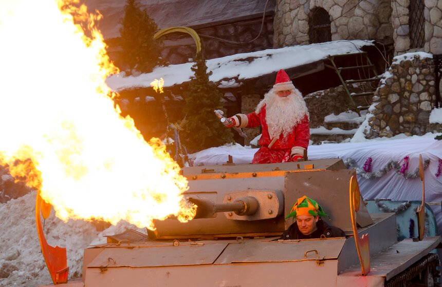 Новогодняя елка каскадеров "Властелин колец - Хоббит-стрелец" 21 фото