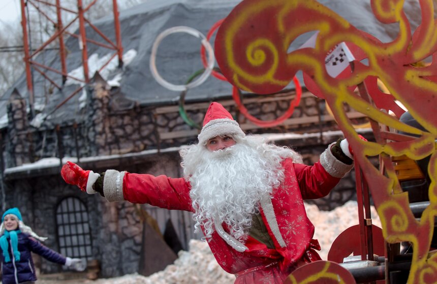 Новогодняя елка каскадеров "Властелин колец - Хоббит-стрелец" 10 фото