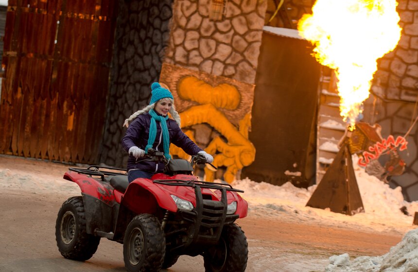 Новогодняя елка каскадеров "Властелин колец - Хоббит-стрелец" 3 фото