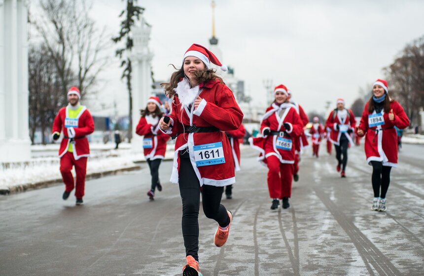 Благотворительный забег Дедов Морозов 22 фото