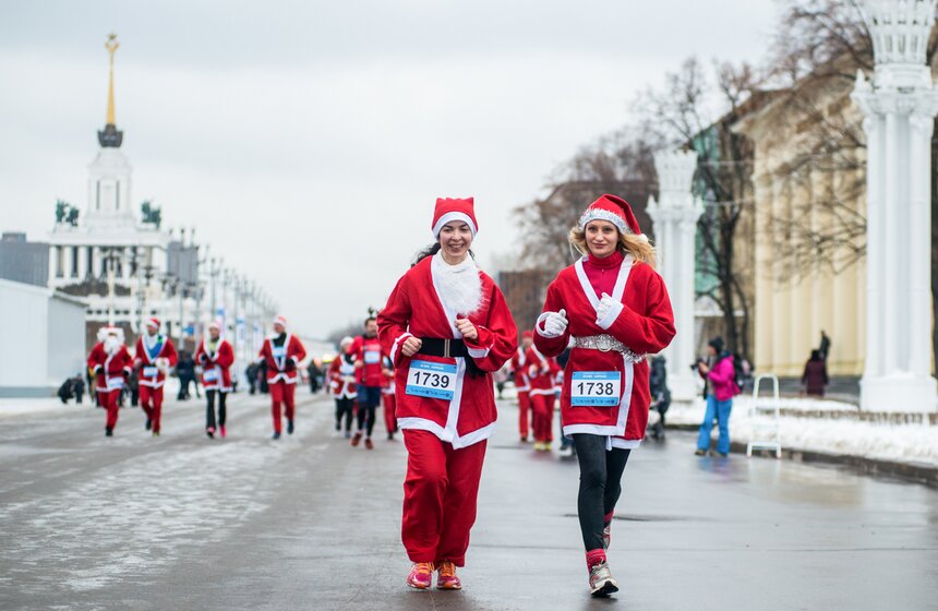 Благотворительный забег Дедов Морозов 25 фото