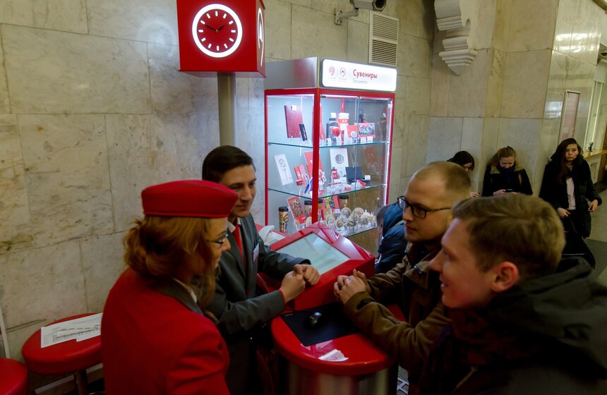 Открытие сувенирных киосков Московского метрополитена 16 фото