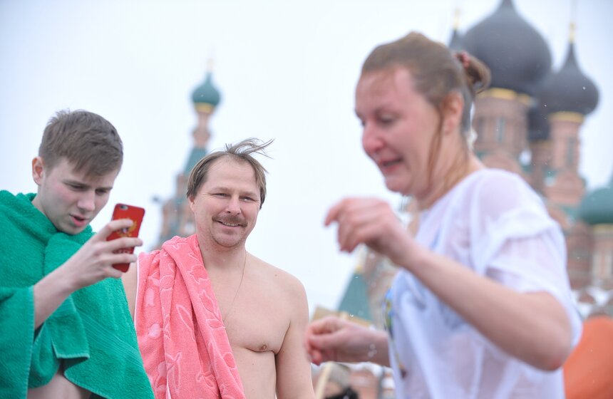 Как прошли крещенские купания в Останкине 10 фото